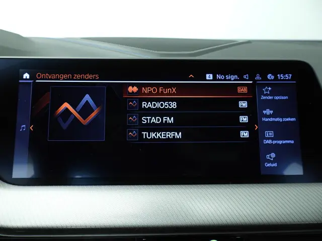 BMW 1 Serie 5-Deurs 118i 2020 Benzine 31