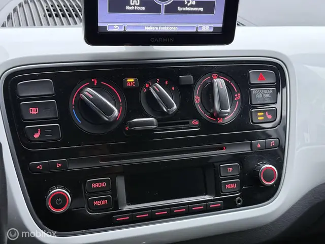 Volkswagen up! 1.0 high up! BlueMotion 2015 Benzine 22