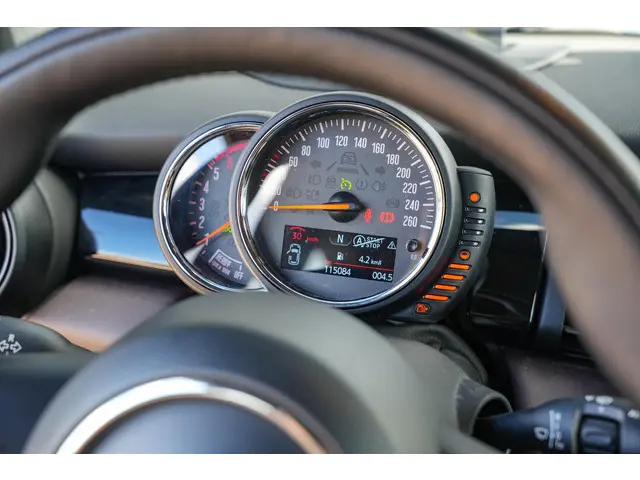 MINI Cooper Mini 1.5 D Chili 2014 Diesel 18