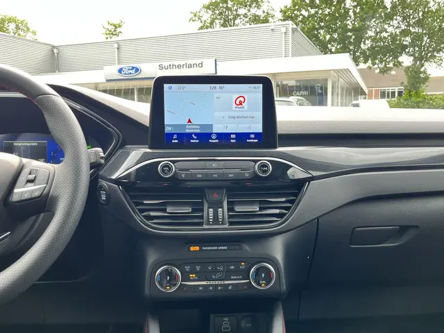 Ford Kuga 2.5 PHEV ST-Line X 2024 Hybride Benzine 17