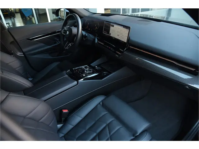 BMW 5 Serie 520i M-Sport 2024 Benzine 26