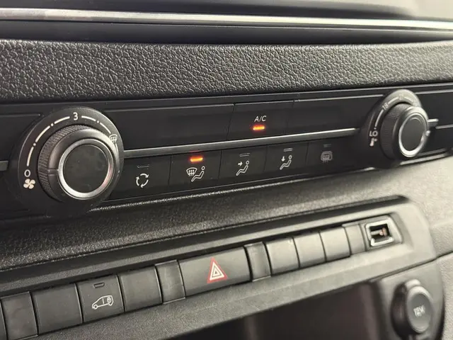 Peugeot Expert 1.5 BlueHDI 120PK L2 2023 Diesel 32