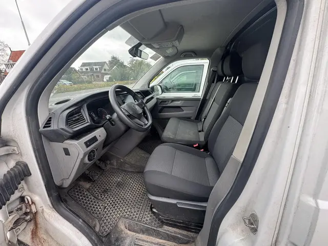 Volkswagen Transporter 2.0 DTI 2020 Diesel 15