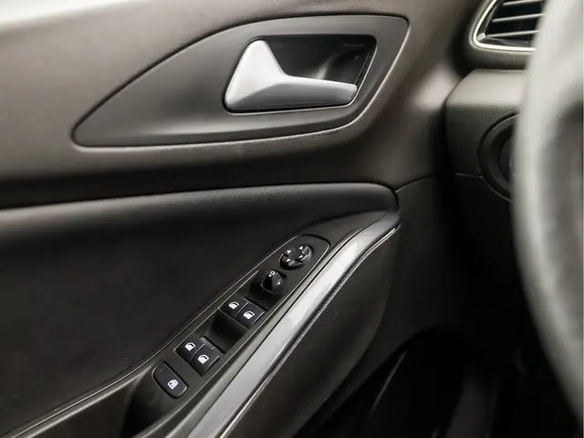 Opel Grandland X 1.2 Turbo Sport 2019 Benzine 22