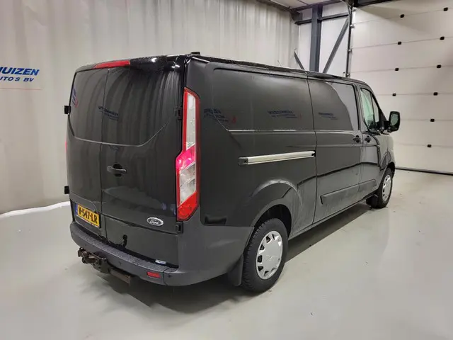 Ford Transit Custom 3