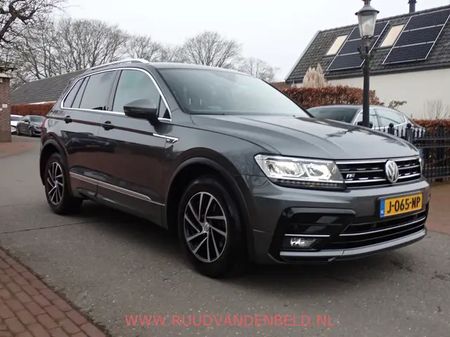 Volkswagen Tiguan 1.5 TSI ACT R-LINE 2020 Benzine 3