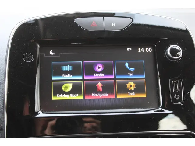 Renault Clio Estate 0.9 TCe Limited 2020 Benzine 13