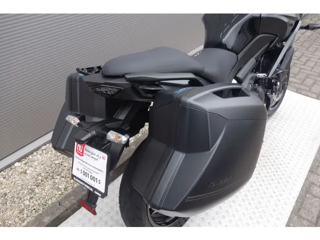 Kawasaki Versys 650 GRAND TOURER 2016 Benzine 12