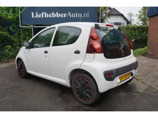 Peugeot 107 1.0 Access Accent / Airco / NAP / 2012 Benzine 4
