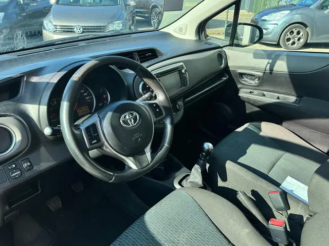 Toyota Yaris 1.4 D-4D-F Comfort 2012 Diesel 18