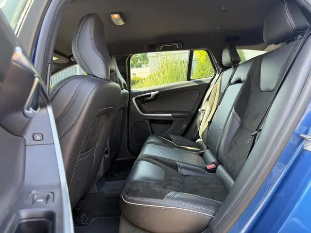 Volvo V60 2.0 D3 Nordic+ 2016 Koppeling Slipt 2016 Diesel 9