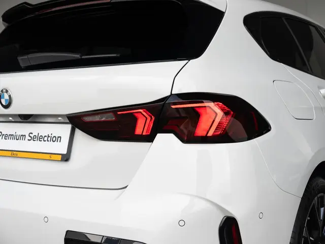 BMW 1 Serie 120 2025 Benzine 14