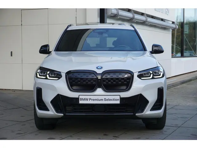 BMW iX3 80 kWh 2023 Elektrisch 3