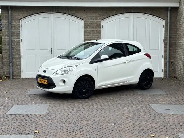 Ford Ka 1.2 Champions Edition start/stop 2013 Benzine