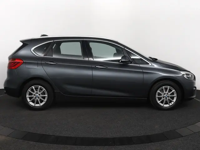 BMW 2 Serie Active Tourer 220i Essential 2015 Benzine 4