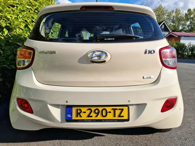 Hyundai i10 1.2i pas 68.000 Automaat 2015 Benzine 19