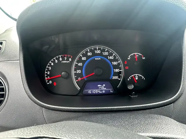 Hyundai i10 1.0i i-Motion Go! 2016 2016 Benzine 6