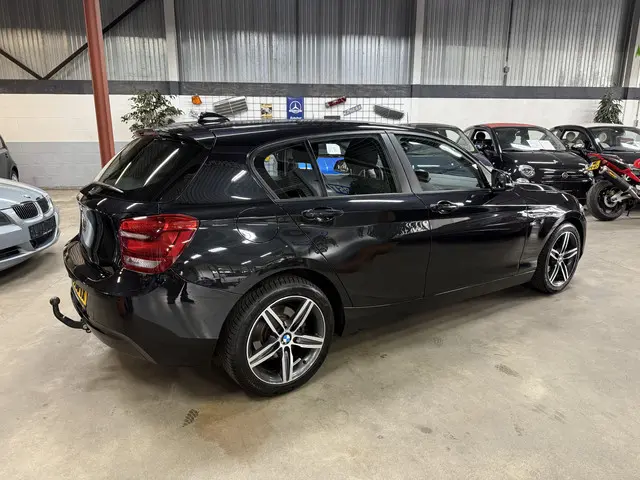 BMW 1 Serie 116i Business+ 2012 Benzine 3