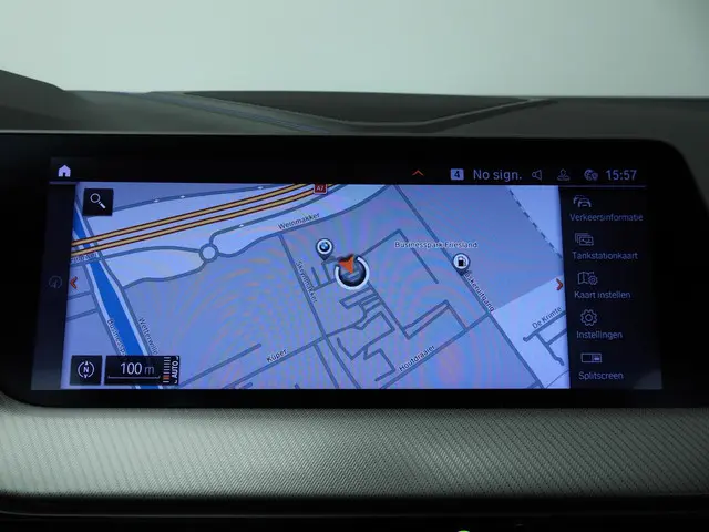 BMW 1 Serie 5-Deurs 118i 2020 Benzine 34