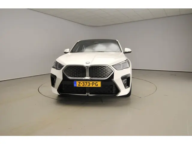 BMW iX2 eDrive20 2024 Elektrisch 5