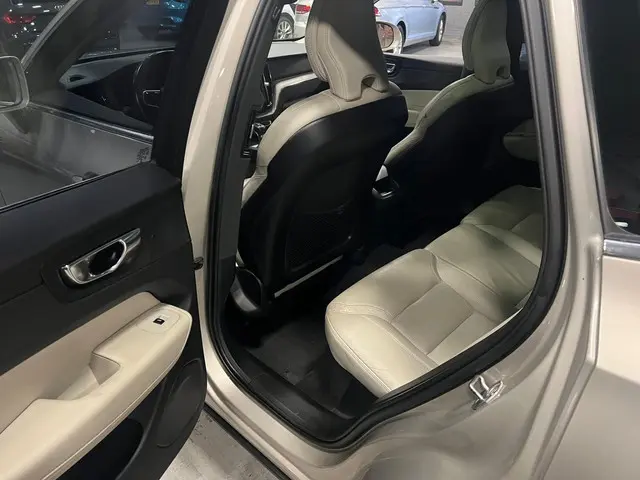 Volvo XC60 2.0 T5 AWD Inscription 2019 Benzine 17