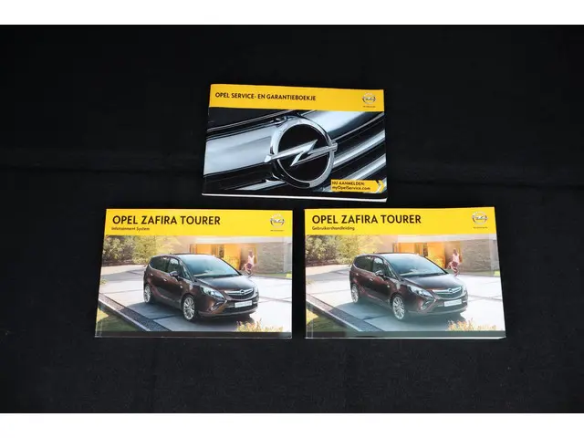 Opel Zafira Tourer 1.4 Cosmo Trekhaak 2013 Benzine 22