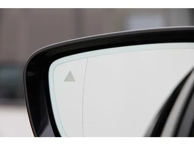 BMW 3 Serie 330i High Executive 2019 Benzine 21