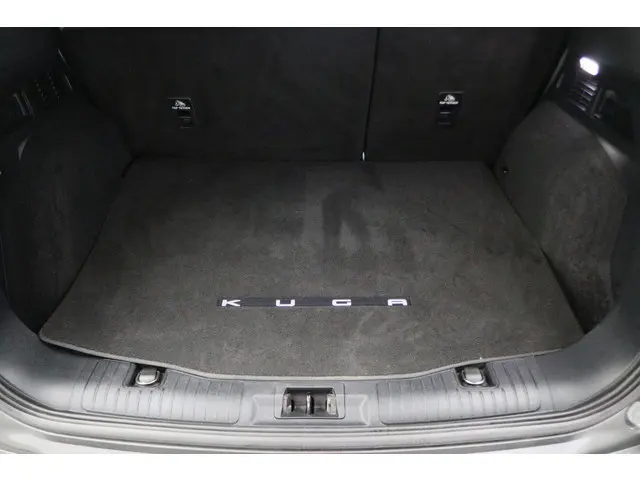 Ford Kuga 2.5 PHEV ST-Line 2021 Hybride Benzine 15