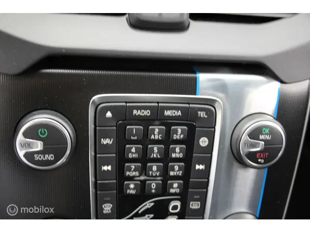 Volvo V40 2.0 T2 R-Design/Navi/Tel/Pdc/Trekhaak/ 2015 Benzine 28