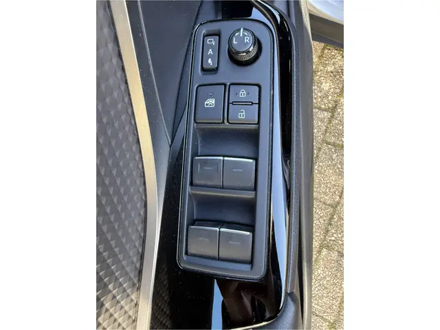 Toyota C-HR 1.8 Hybrid Executive 2020 Hybride Benzine 27