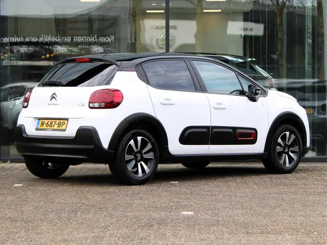 Citroën C3 1.2 PureTech C-Series 2021 Benzine 6