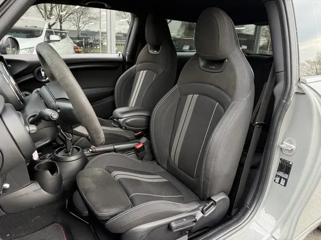 MINI Cooper 1.5 John Cooper Works 2019 Benzine 4