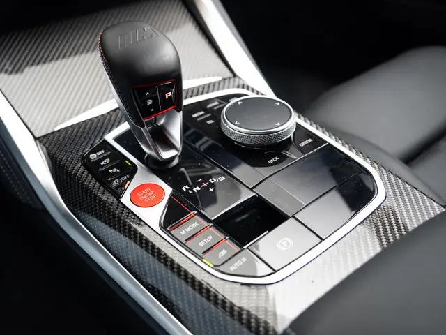 BMW M3 Touring xDrive Competition 2024 Benzine 41