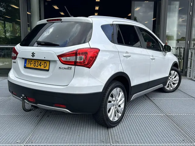 Suzuki S-Cross 2