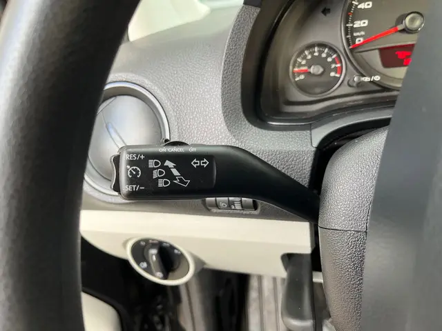 SEAT Mii 1.0 Style Intense BLUETOOTH/ PDC 2019 Benzine 11