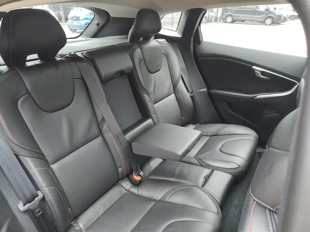 Volvo V40 2.0 D2 Ocean Race Business 2015 Diesel 25