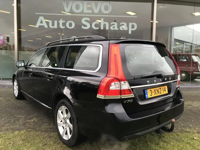 Volvo V70 1.6 T4 Nordic+ Automaat 2014 Benzine 3
