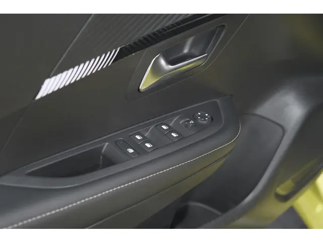 Peugeot e-208 EV Allure 50 kWh 2024 Elektrisch 23