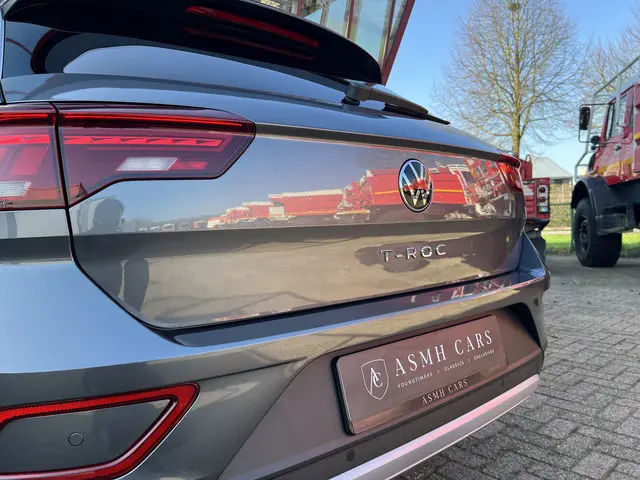 Volkswagen T-Roc 1.5 TSI Life Business 2024 Benzine 6