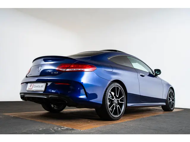 Mercedes-Benz C-Klasse Coupé AMG 43 4MATIC 2018 Benzine 32