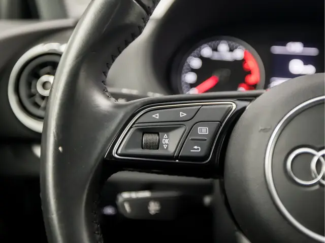 Audi A3 Limousine 35 TFSI S-Line Sport 2019 Benzine 20