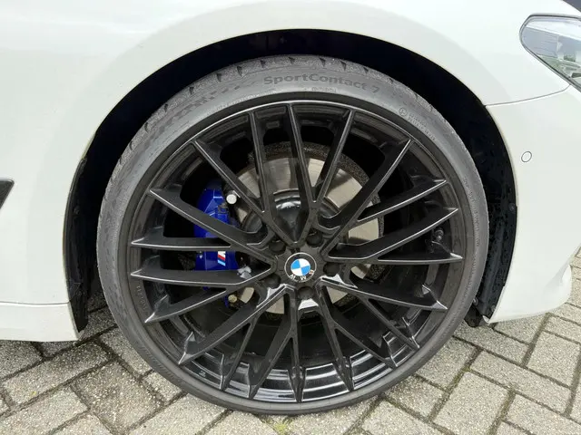 BMW 5 Serie 530i High Executive 2019 Benzine 8