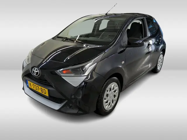 Toyota Aygo 1.0 VVT-i x-play 2020 Benzine