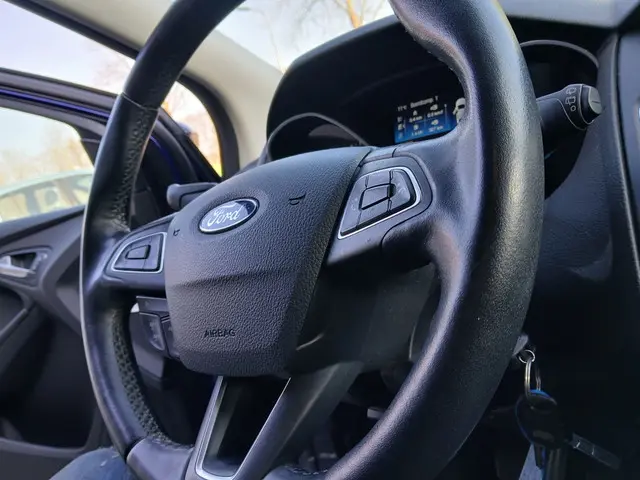 Ford Focus 1.0 Lease Edition, Start moeilijk 2017 Benzine 18