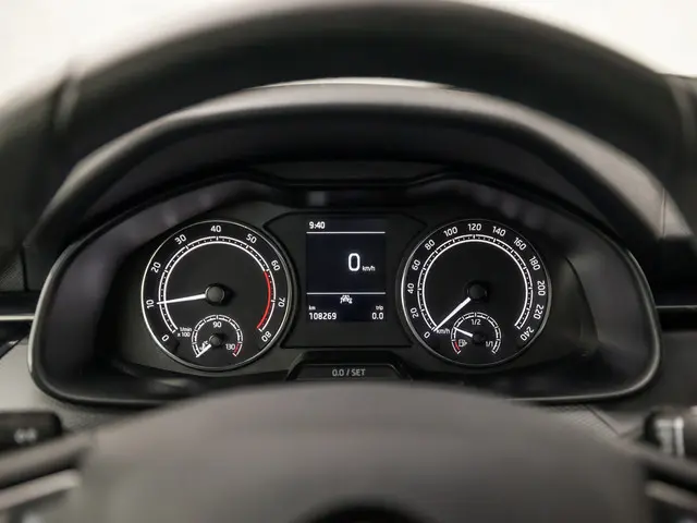 Škoda Kamiq 1.0 TSI Sport 2020 Benzine 19