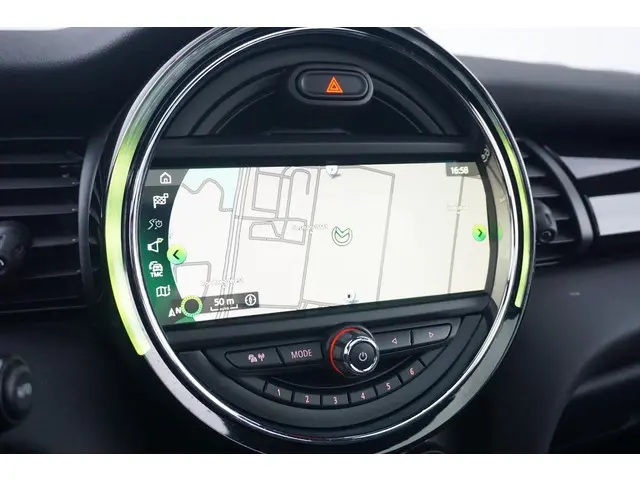 MINI 5-Deurs Cooper S Chili 2020 Benzine 21