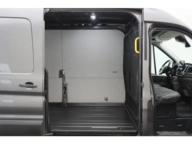 Ford Transit 350 2.0 TDCI L3H2 Limited 2020 Diesel 12