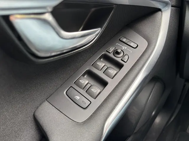 Volvo V40 1.5 T2 Polar+ 2020 Benzine 17