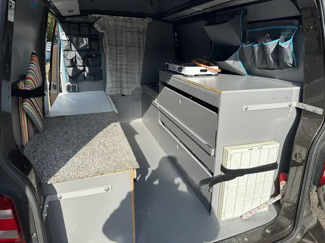 Volkswagen Transporter buscamper 2016 Diesel 26