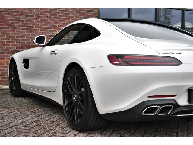 Mercedes-Benz AMG GT 4.0 S 2020 Benzine 34